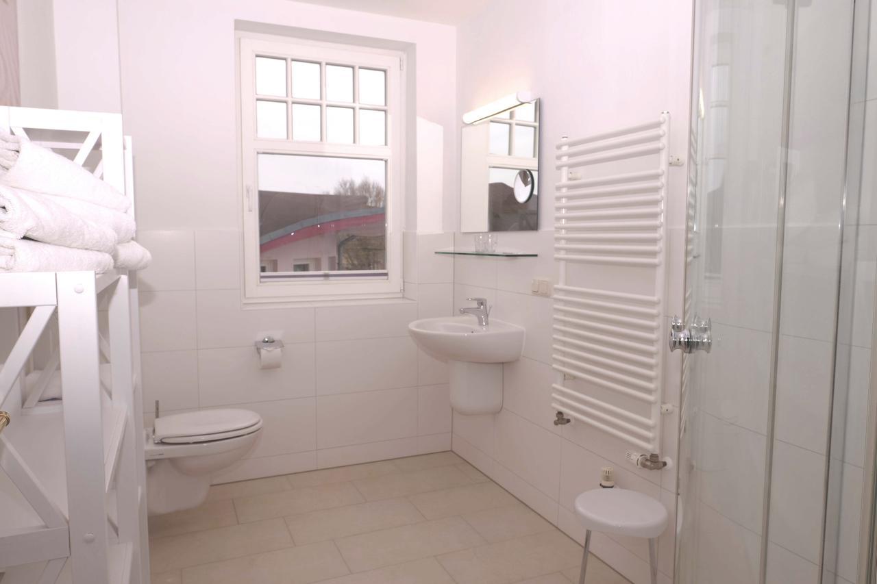 Hotel Zum Strandlaufer Ahrenshoop Εξωτερικό φωτογραφία